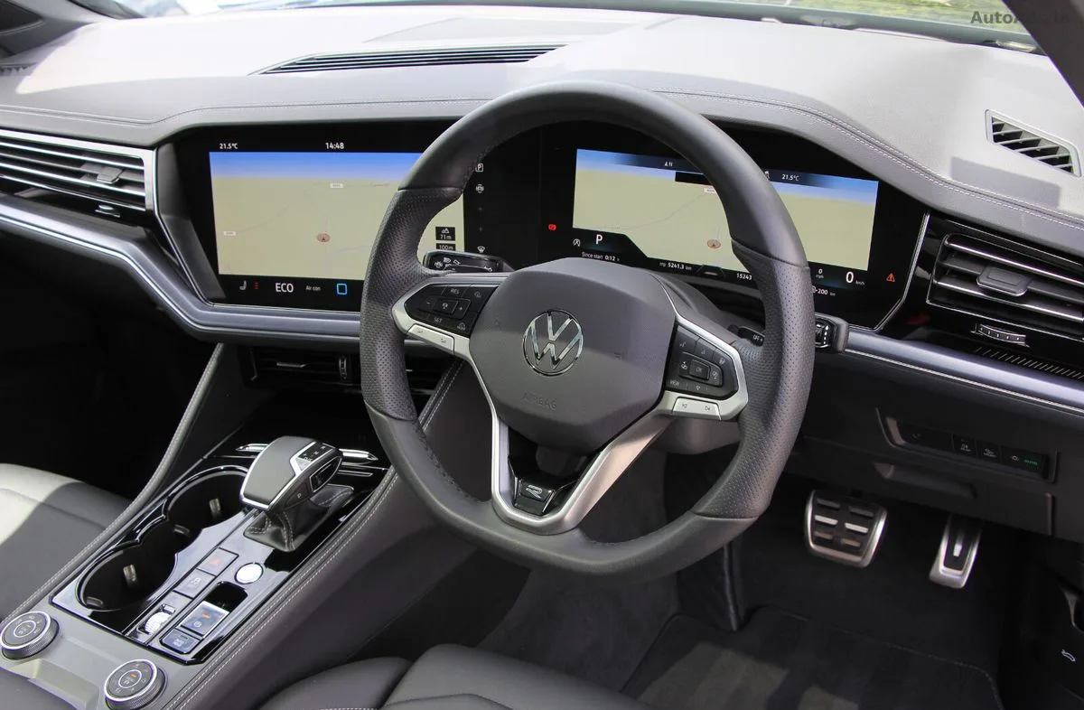2025 Volkswagen Touareg – photo 5