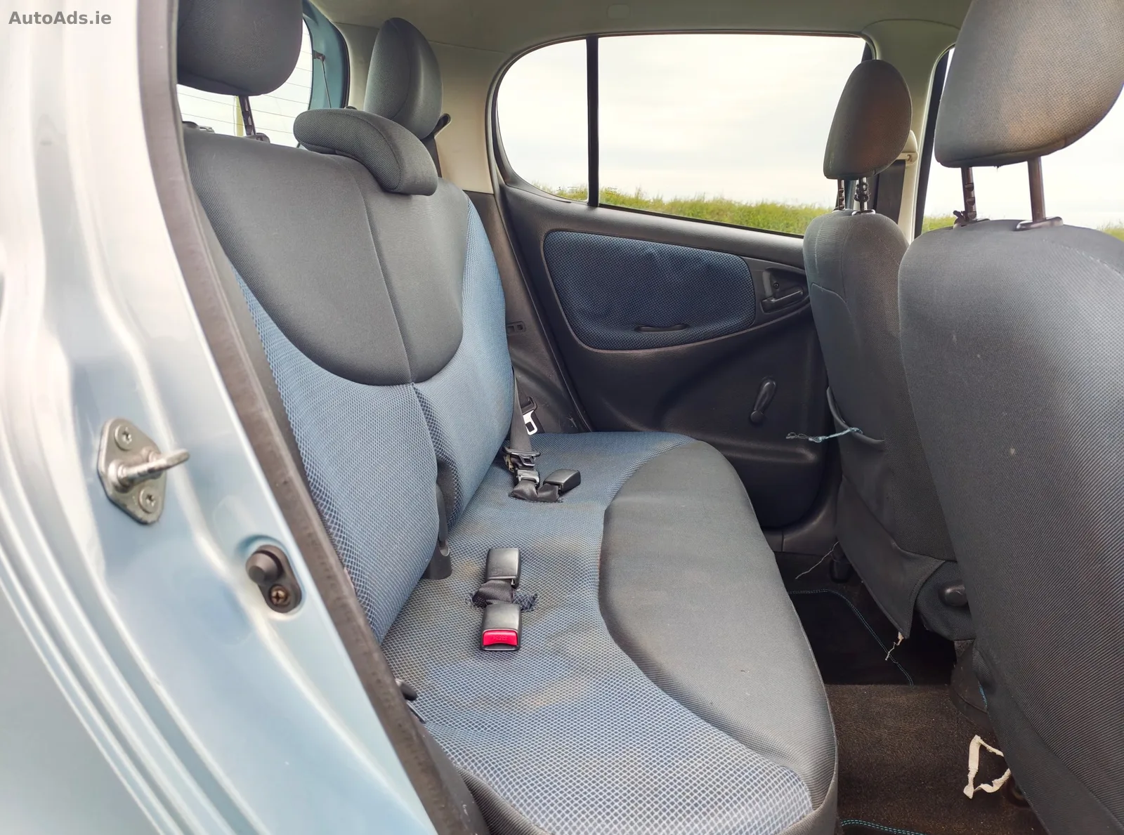 2004 Toyota Yaris – photo 8