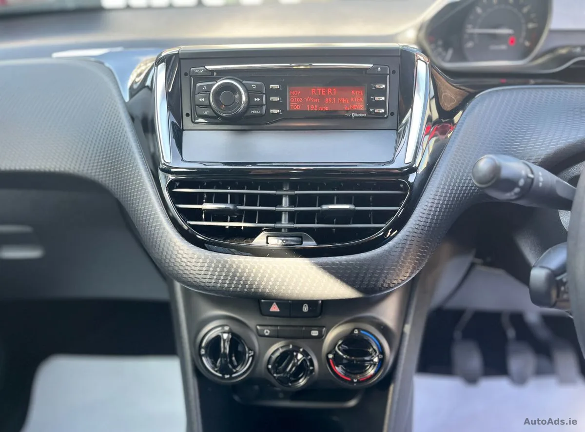 2016 Peugeot 208 – photo 12