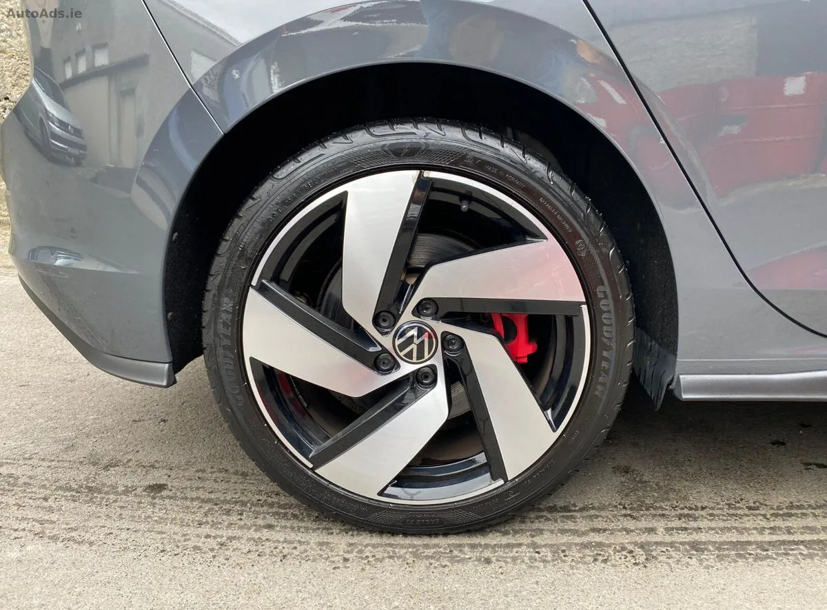 2021 Volkswagen Golf – photo 8