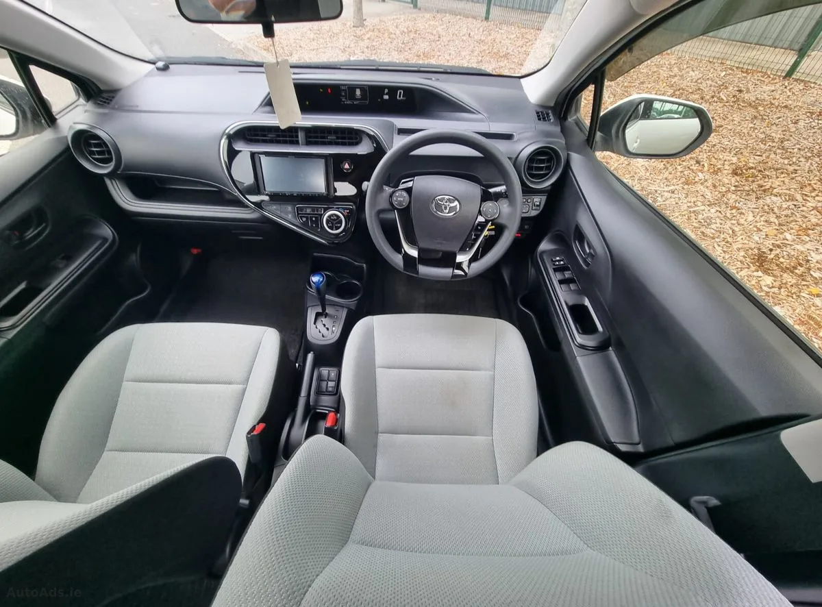 2019 Toyota Aqua – photo 18