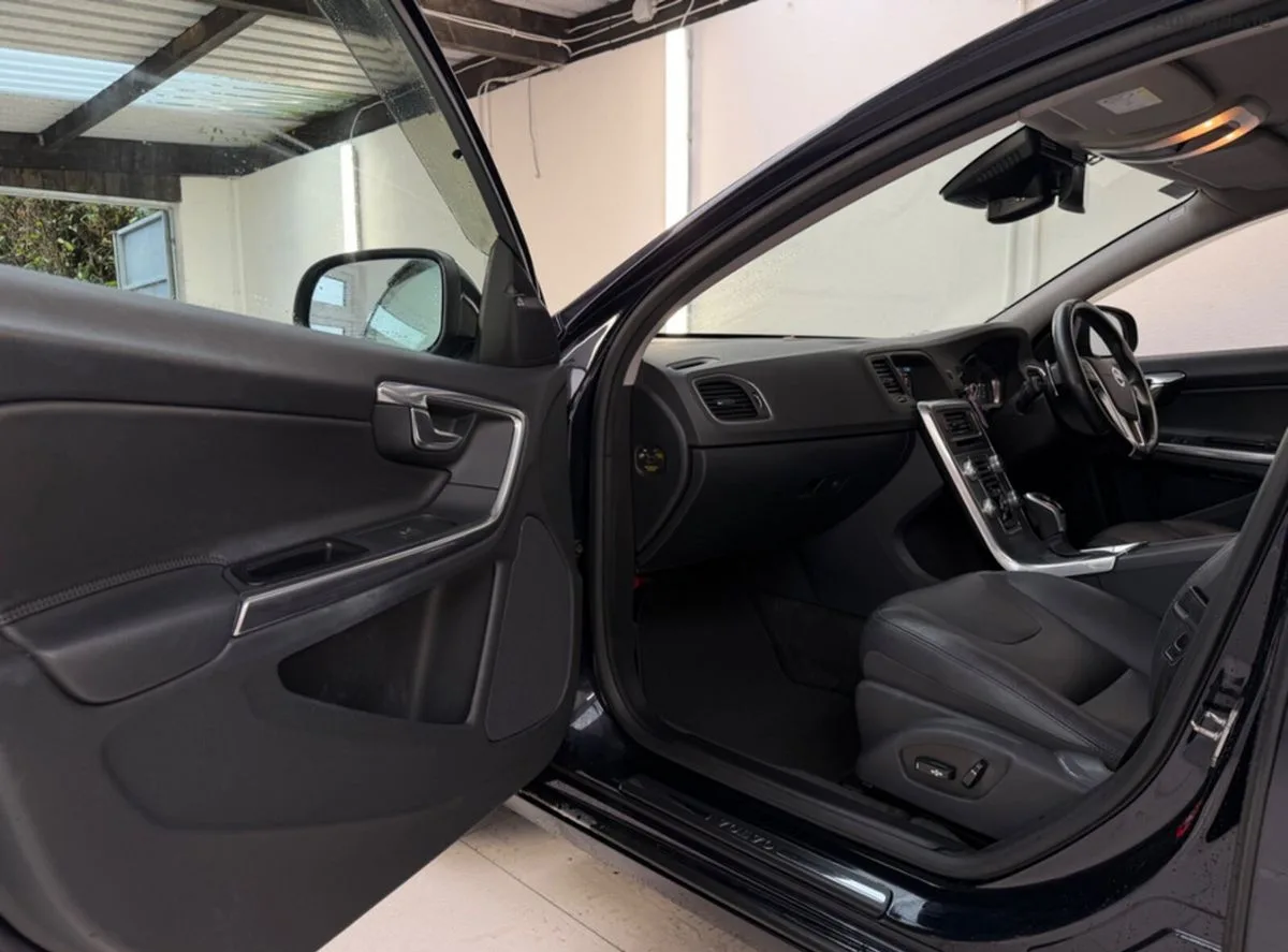 2017 Volvo V60 – photo 18