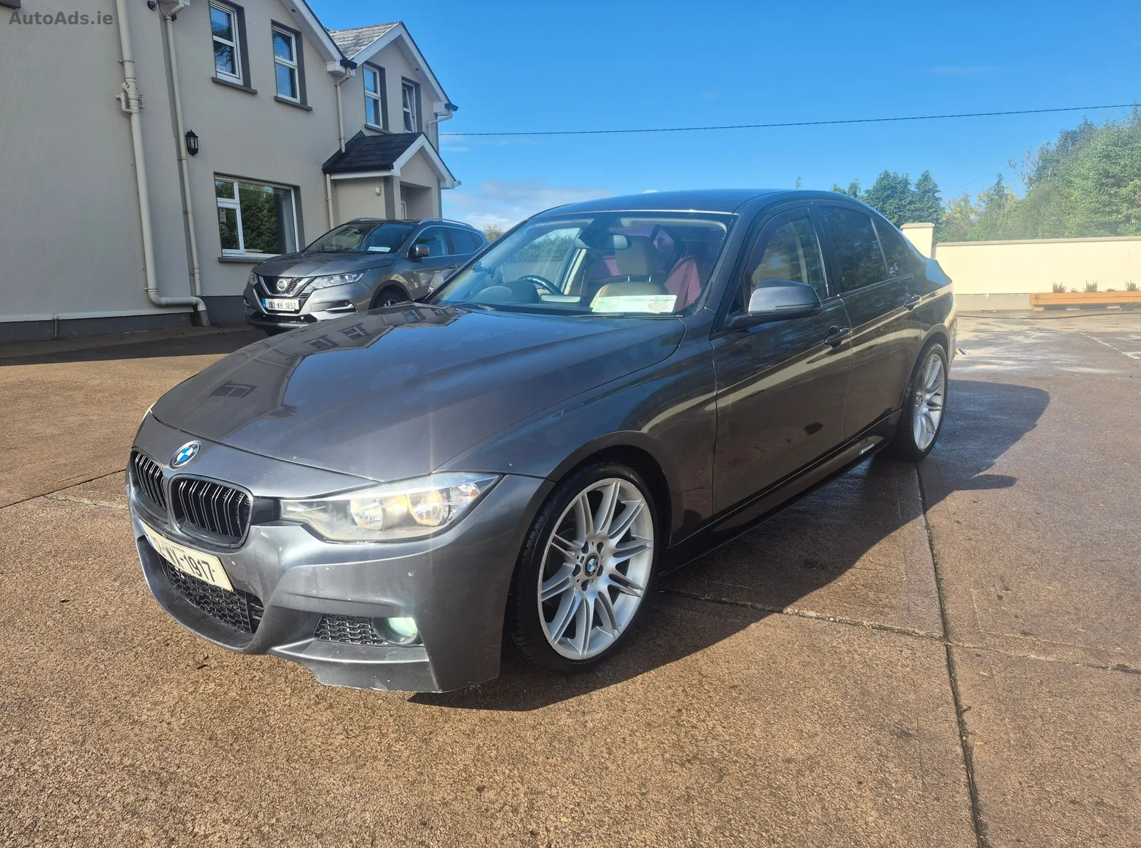 2012 BMW 3 Series – photo 2