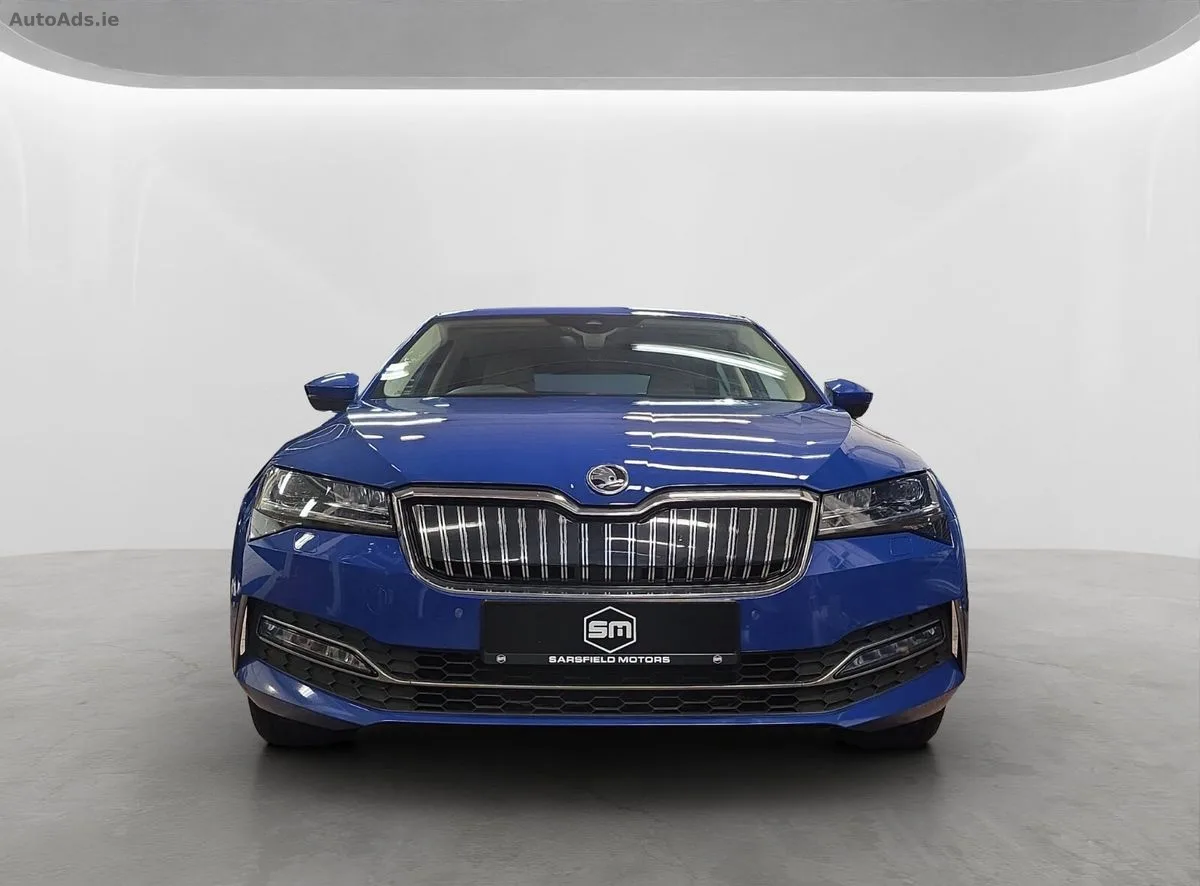 2023 Skoda Superb – photo 2