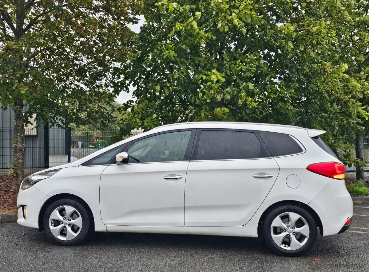 2015 Kia Carens – photo 5