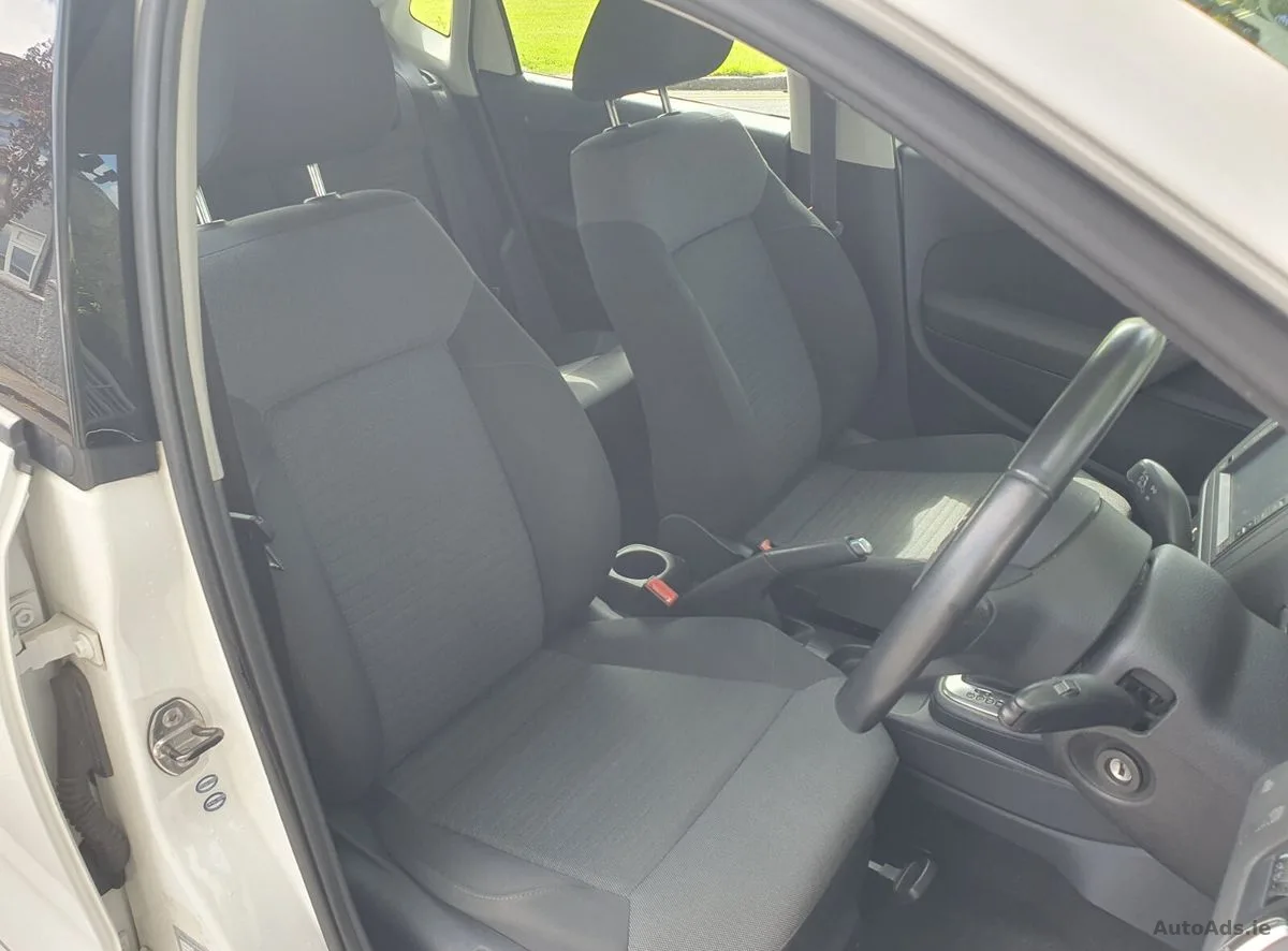 2013 Volkswagen Polo – photo 10