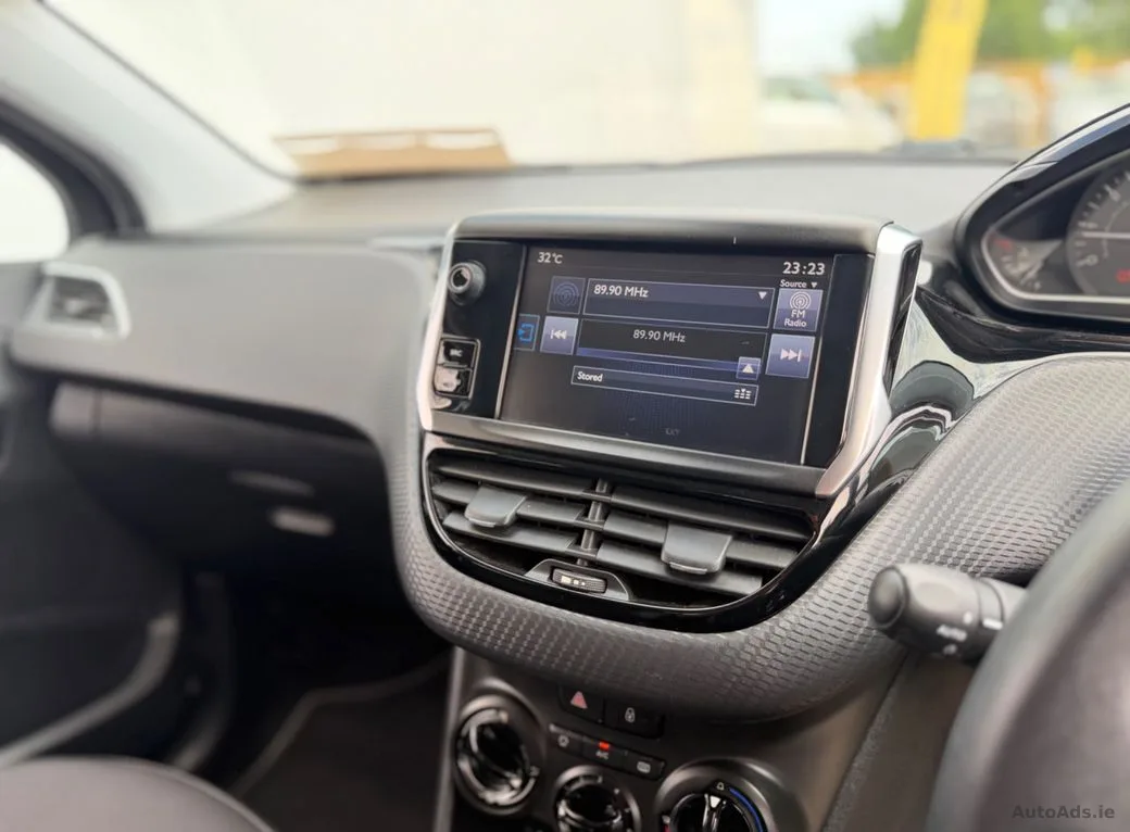 2017 Peugeot 208 – photo 9