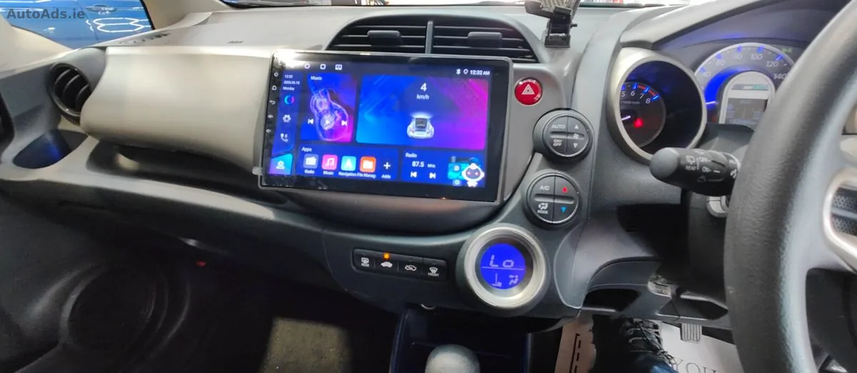 2014 Honda Fit – photo 17