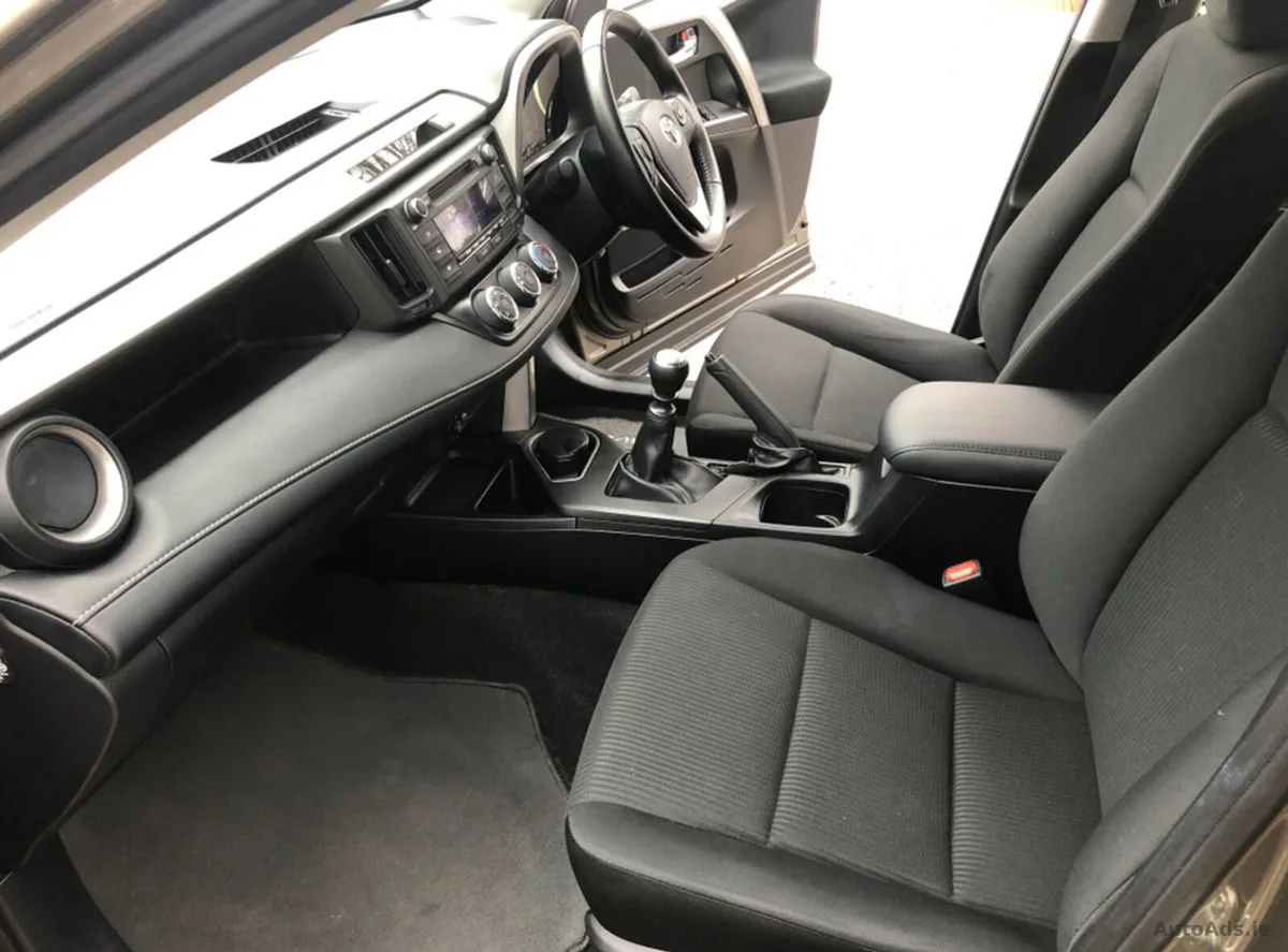 2016 Toyota RAV4 – photo 10