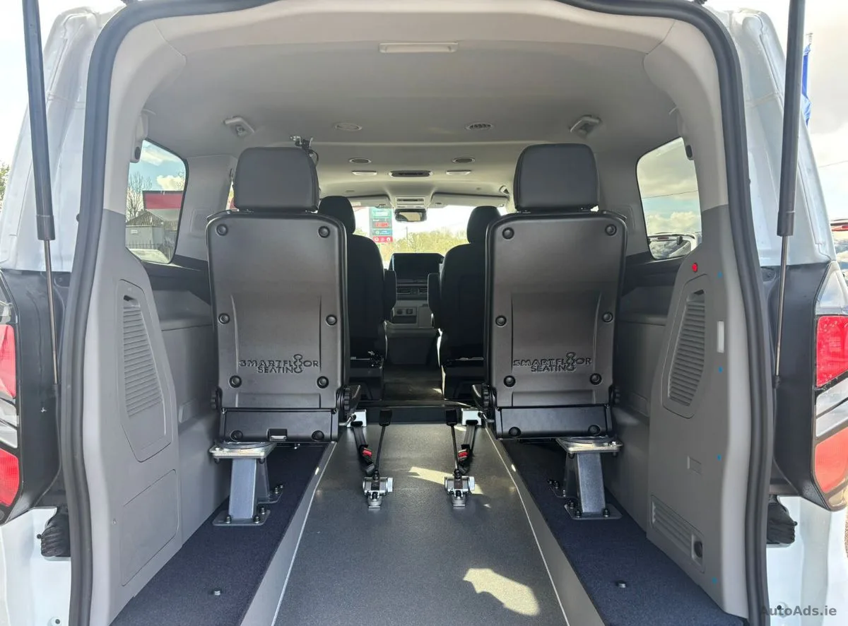 2026 Ford Tourneo Custom – photo 12