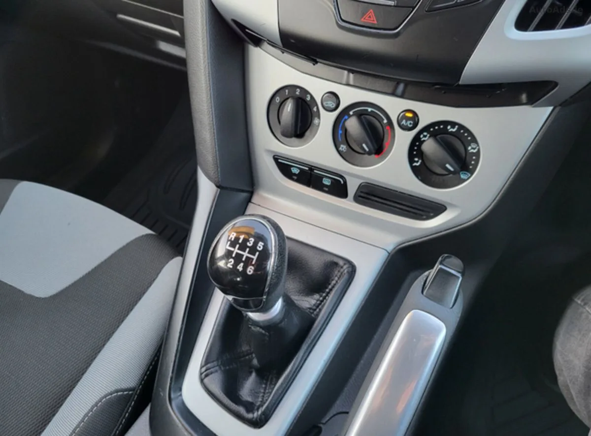 2012 Ford Focus – photo 19