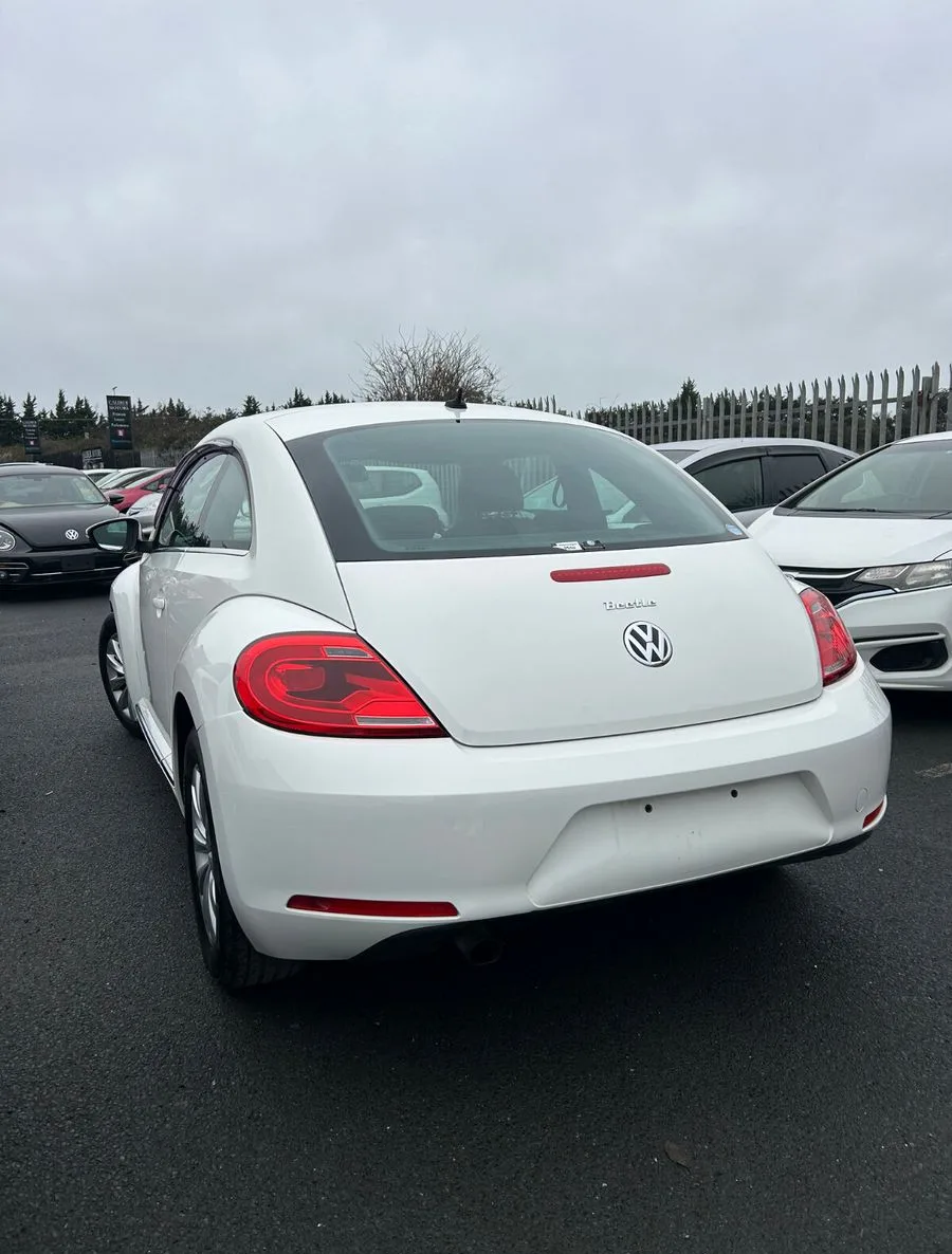 2013 Volkswagen Beetle – photo 2