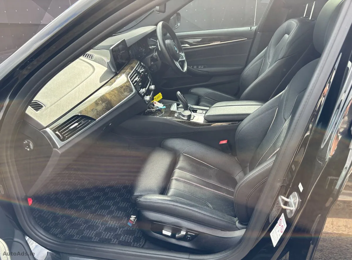 2018 BMW 5-Series – photo 12