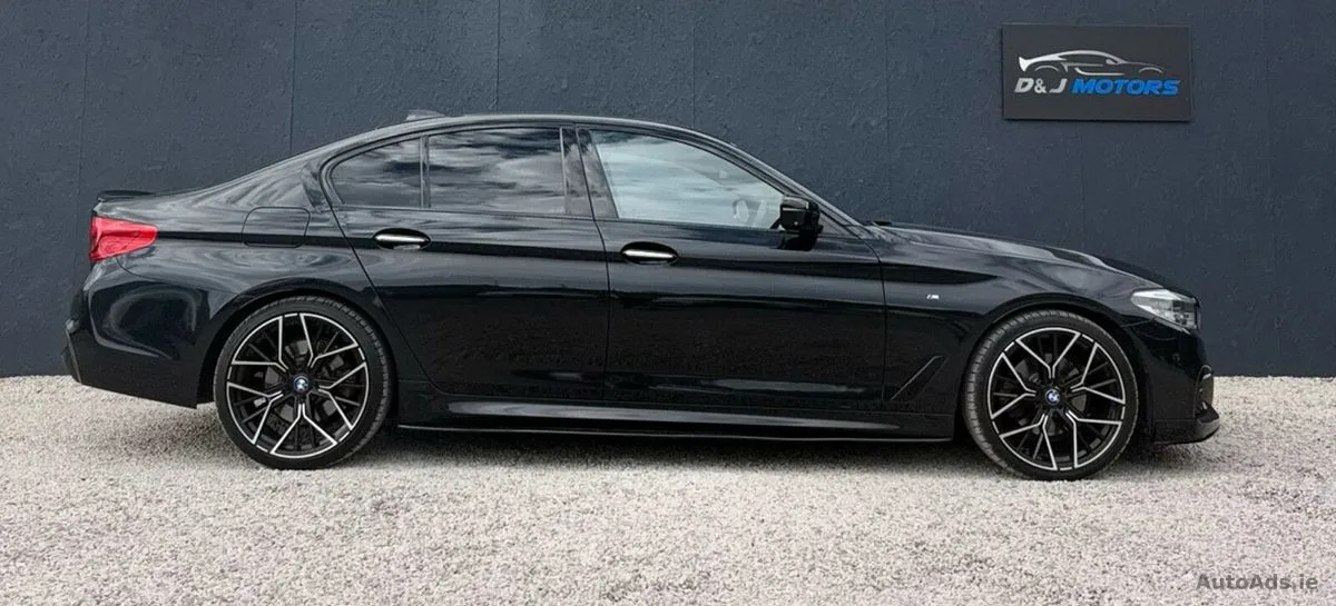 2017 BMW 5-Series – photo 13