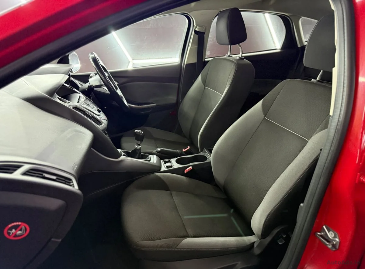 2011 Ford Focus – photo 17