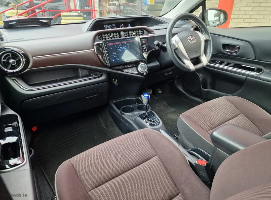 2017 Toyota Aqua – photo 5