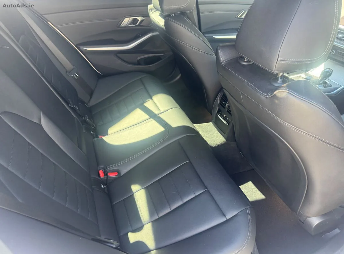 2021 BMW 3-Series – photo 11