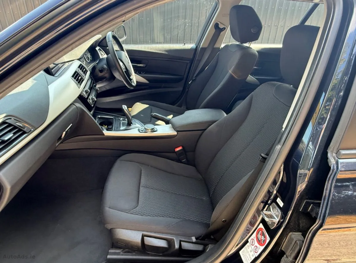 2017 BMW 3-Series – photo 17