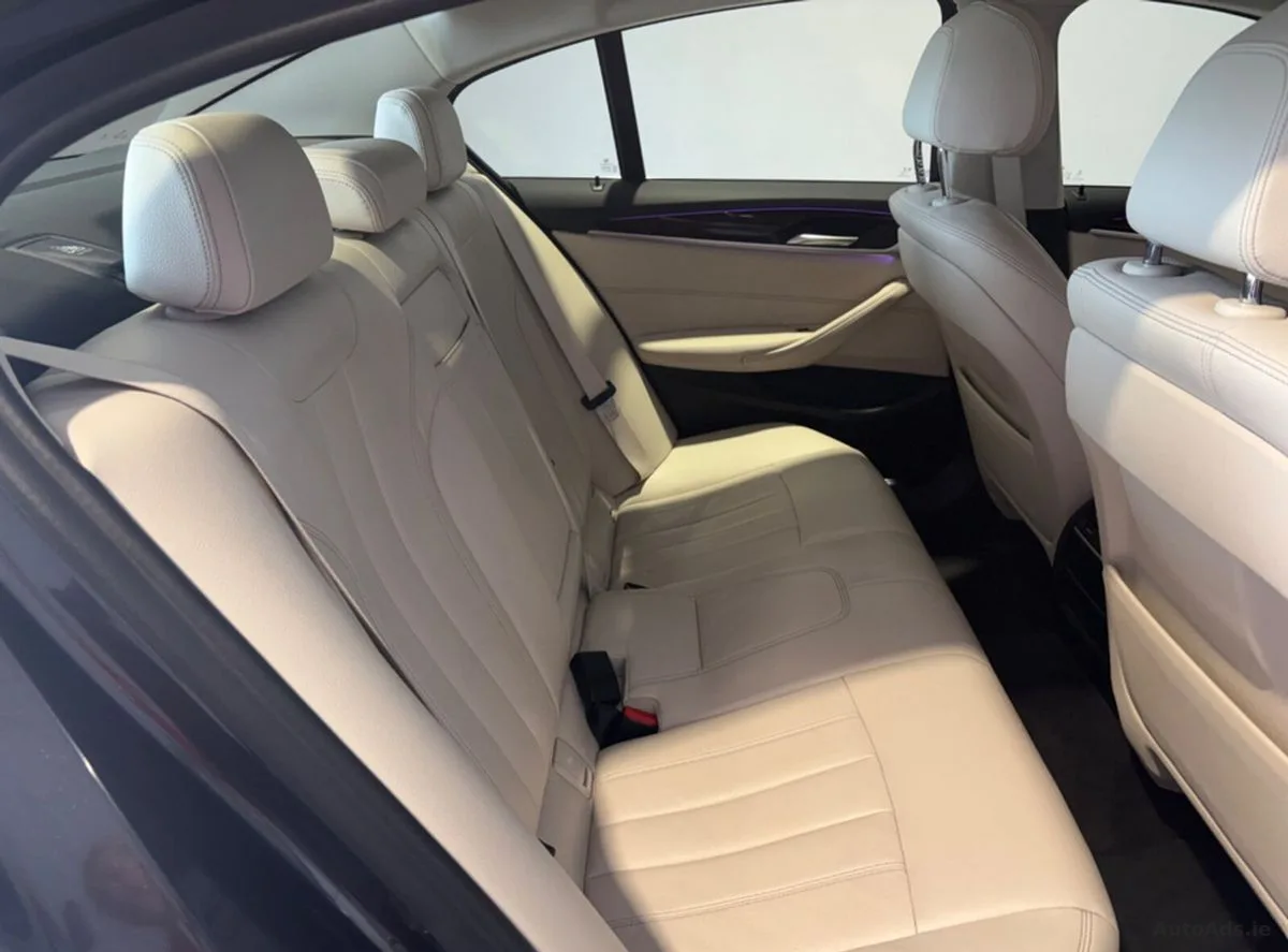 2019 BMW 5-Series – photo 10
