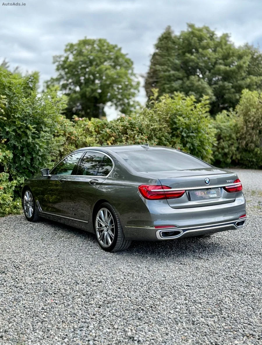 2018 BMW 7-Series – photo 12