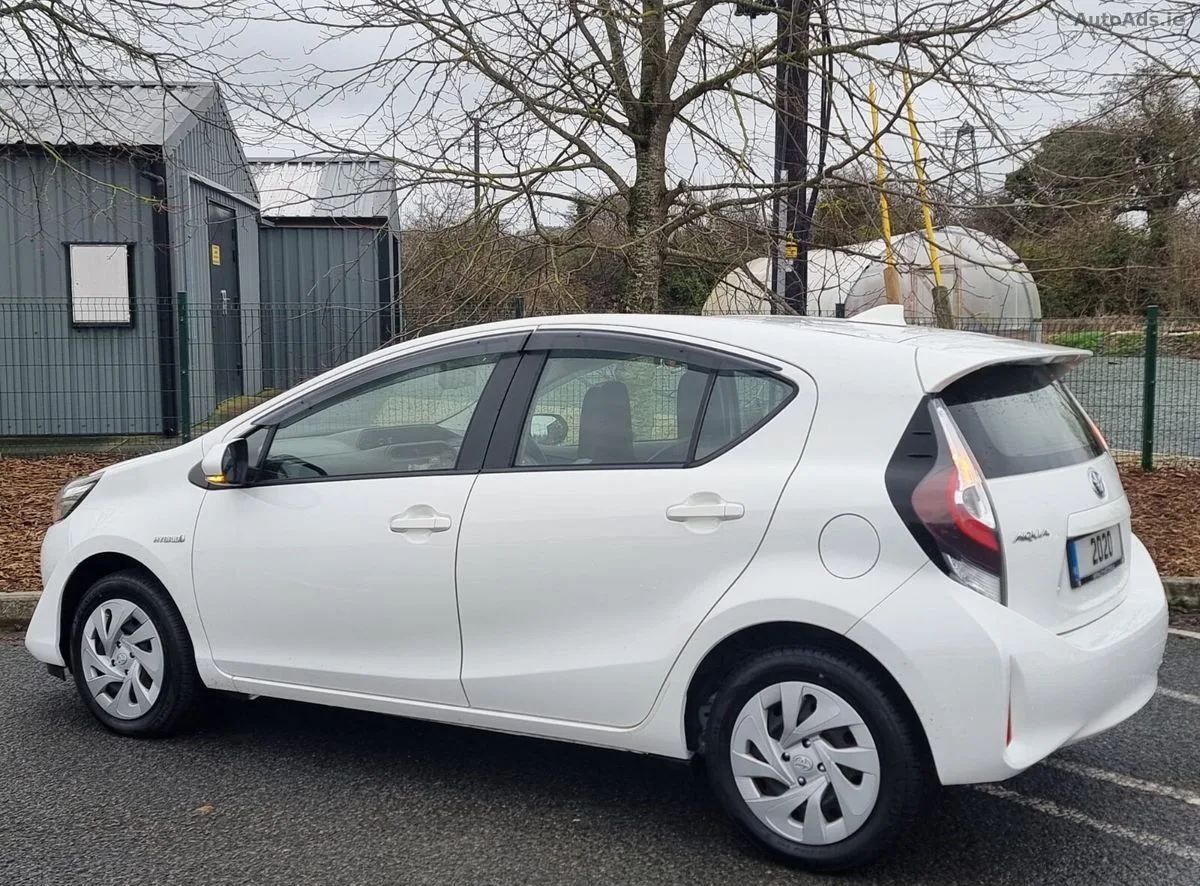 2020 Toyota Aqua – photo 13