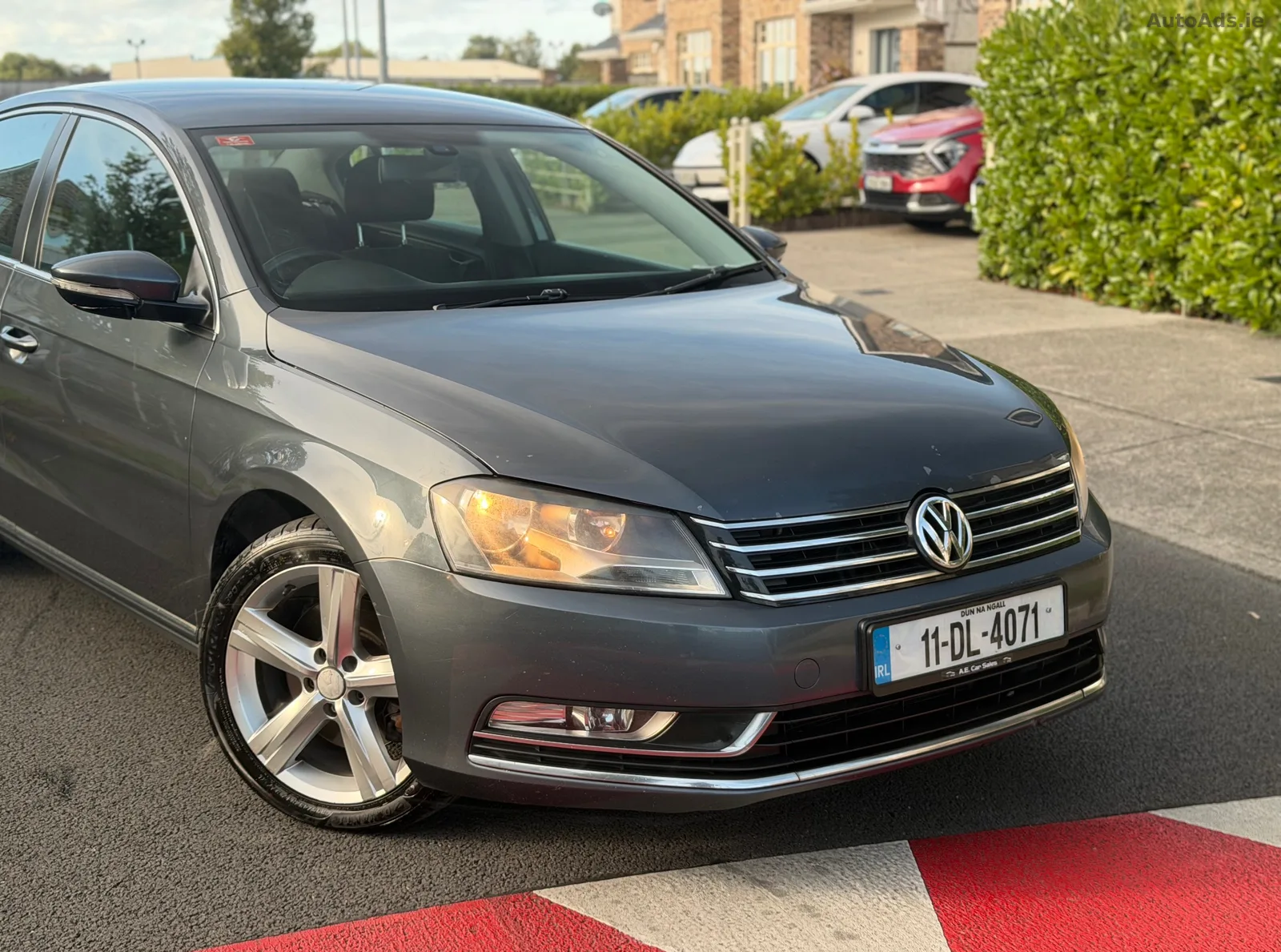 2011 Volkswagen Passat – photo 2