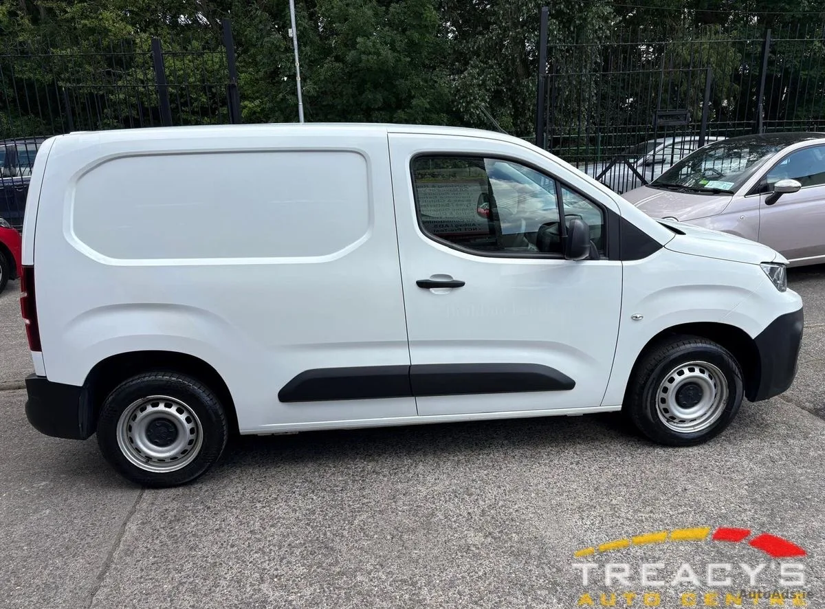 2022 Peugeot Partner – photo 2