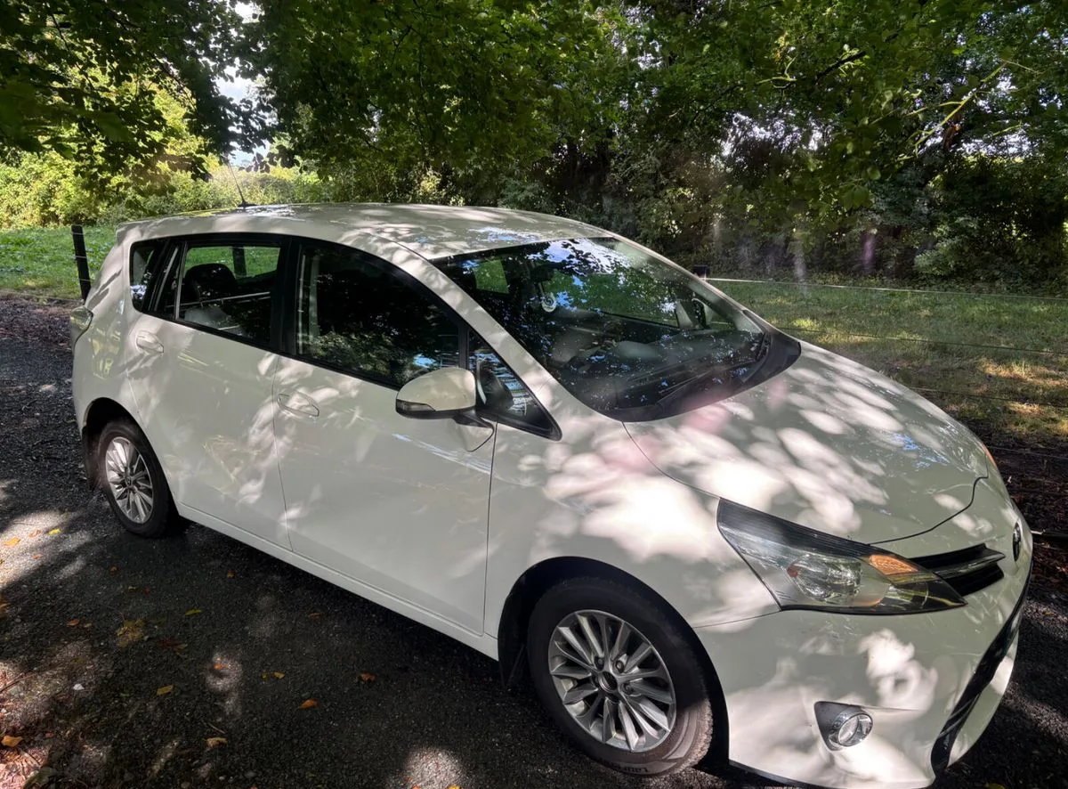 2016 Toyota Verso