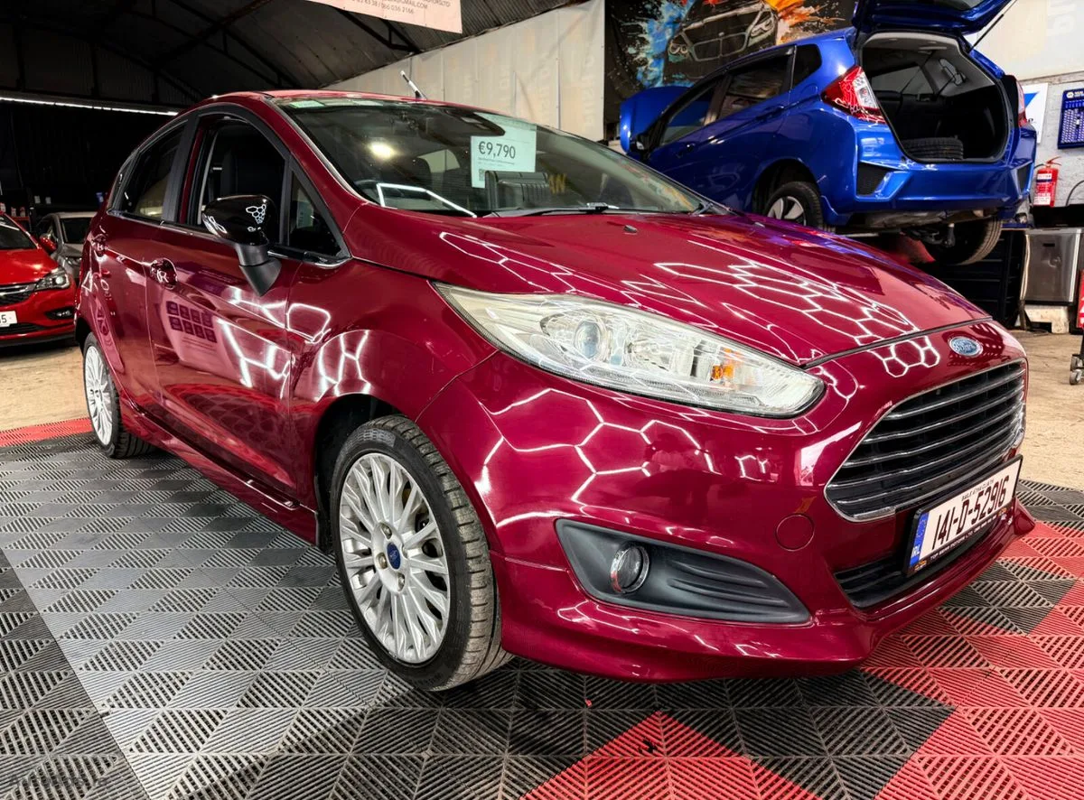 2014 Ford Fiesta – photo 4