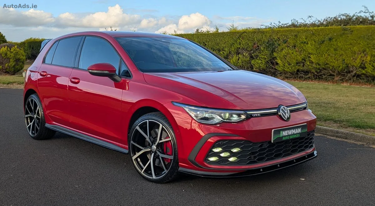 2021 Volkswagen Golf – photo 1