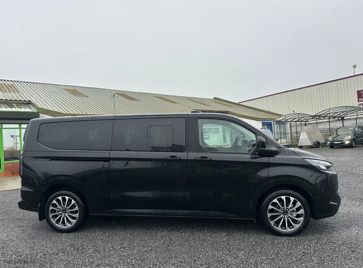 2026 Ford Tourneo Custom – photo 5