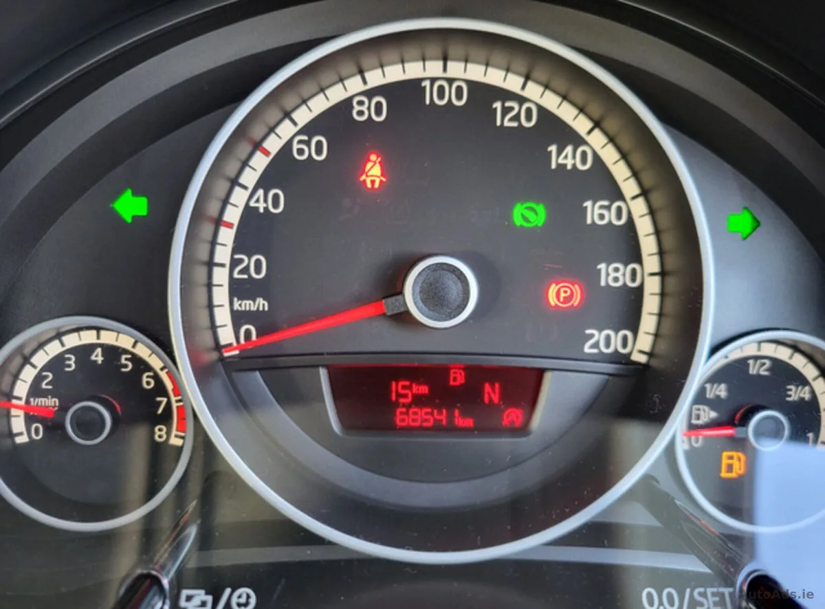 2015 Volkswagen up! – photo 18