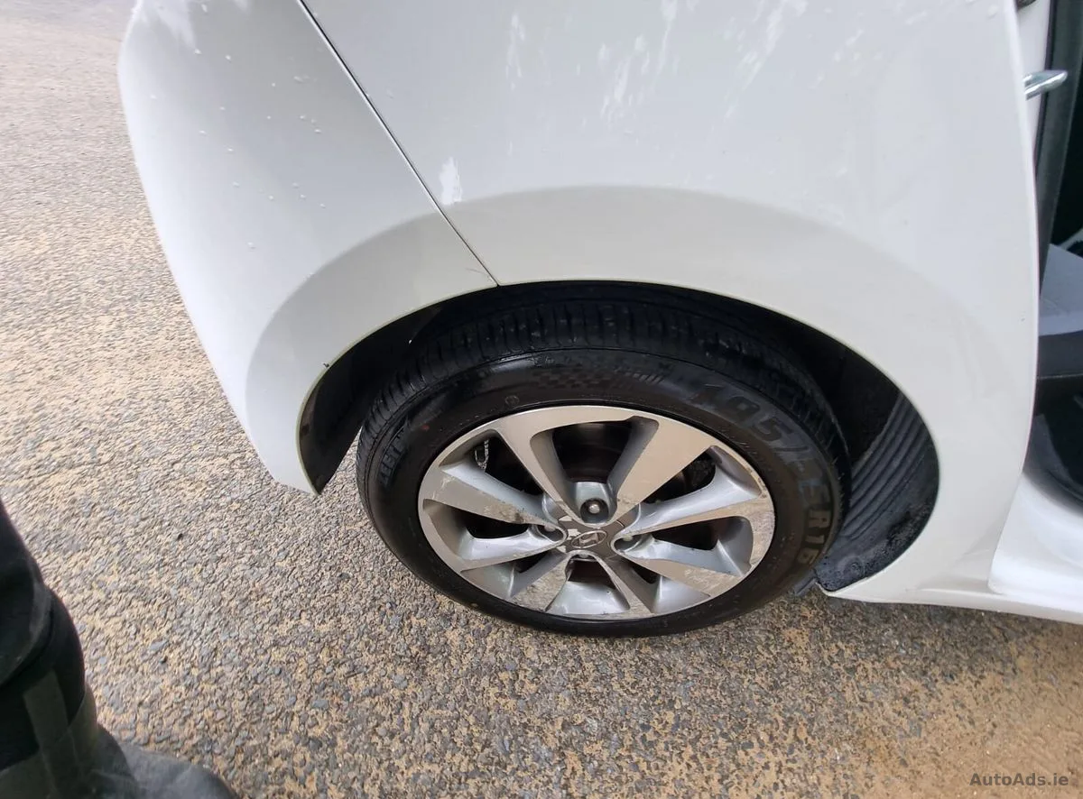 2016 Hyundai i20 – photo 12