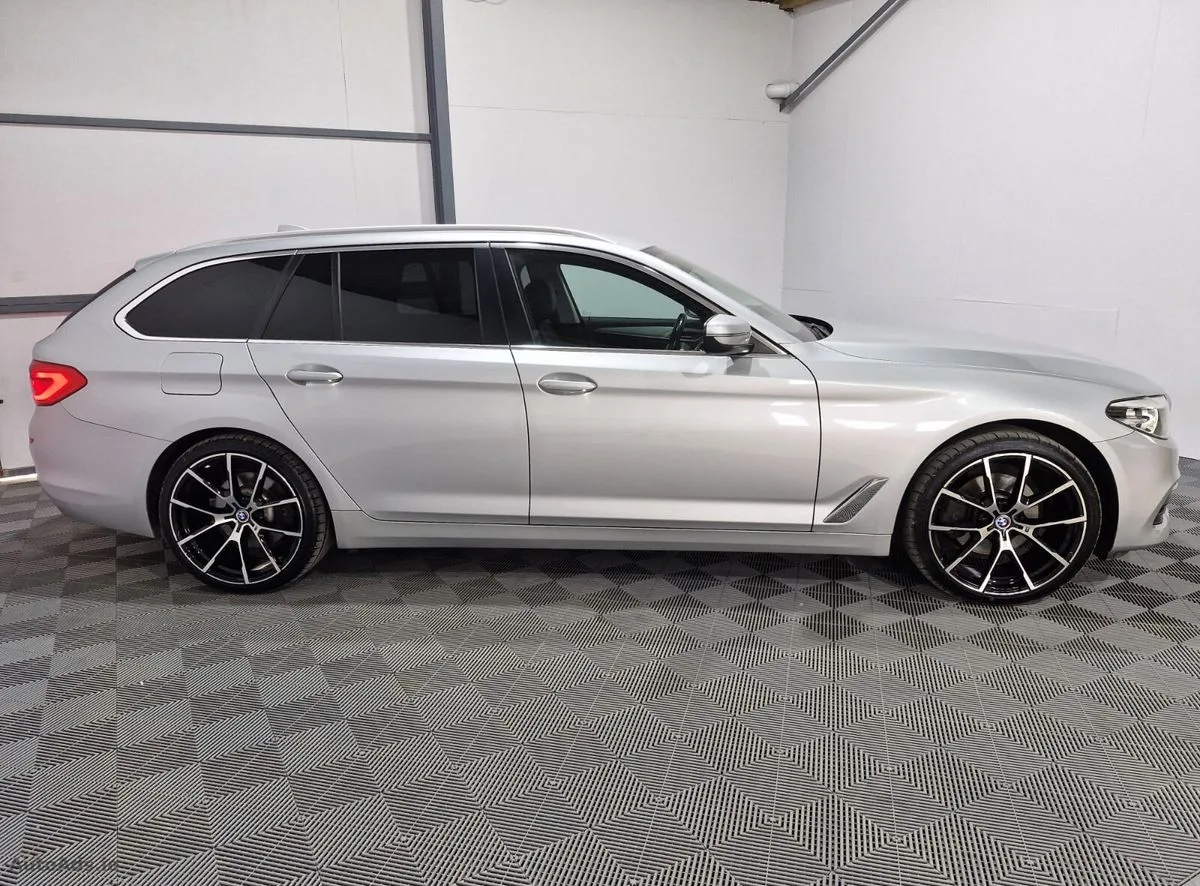 2019 BMW 5-Series – photo 13