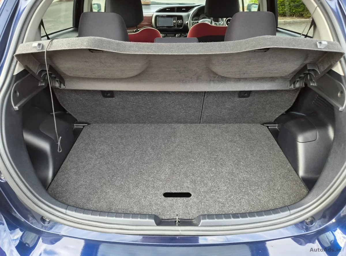 2017 Toyota Vitz – photo 17