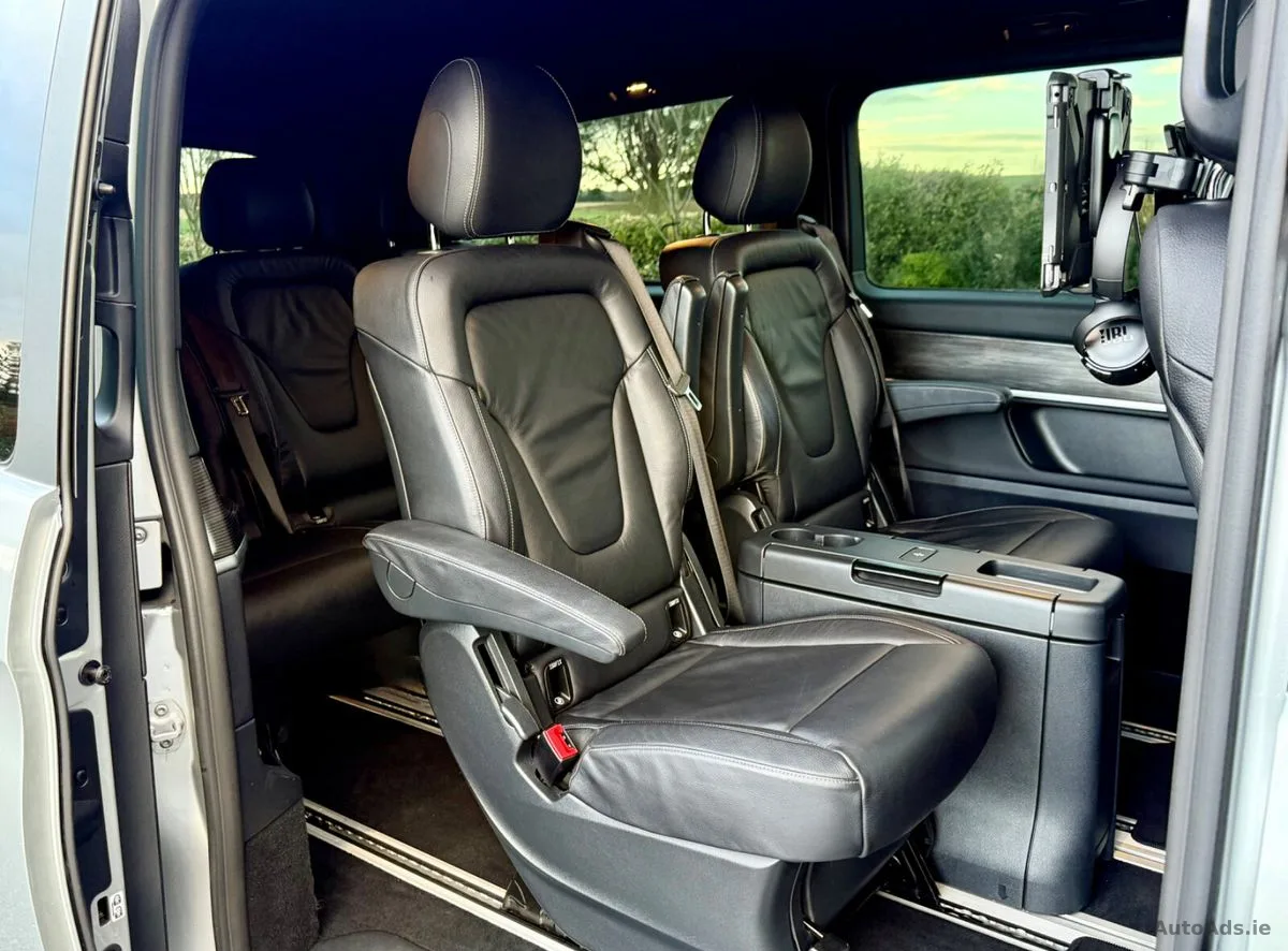 2021 Mercedes-Benz V-Class – photo 11