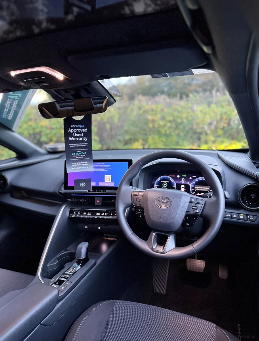 2025 Toyota C-HR – photo 12