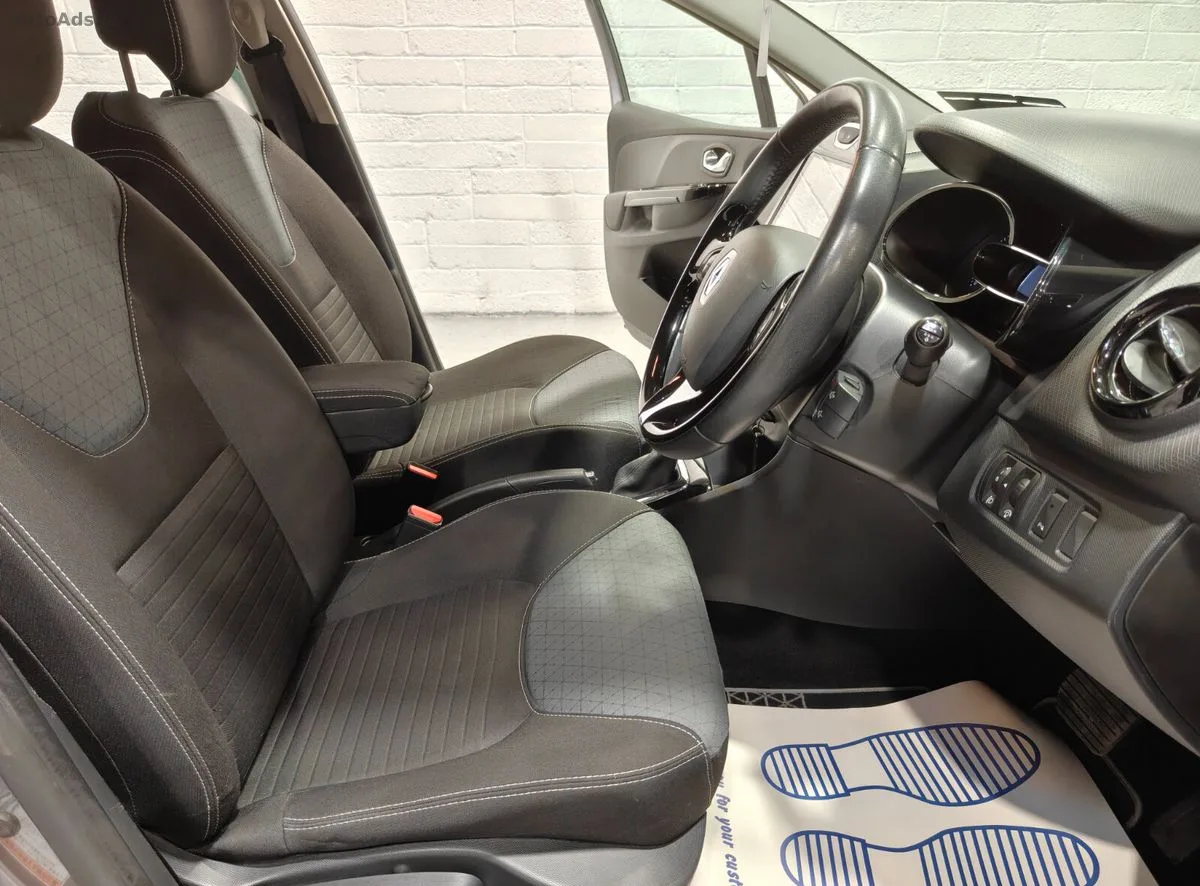2013 Renault Clio – photo 14