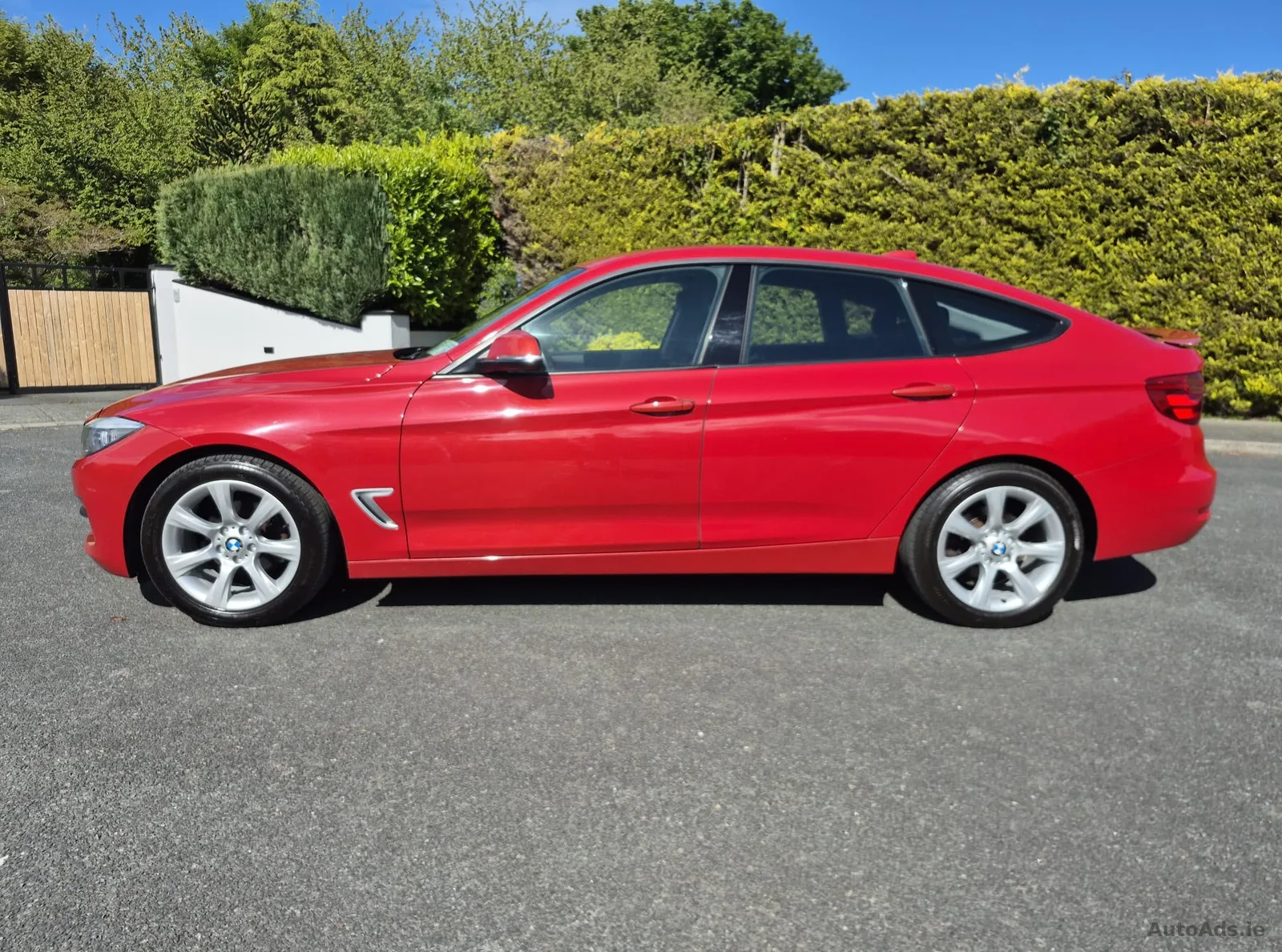 2014 BMW 3 Series – photo 2