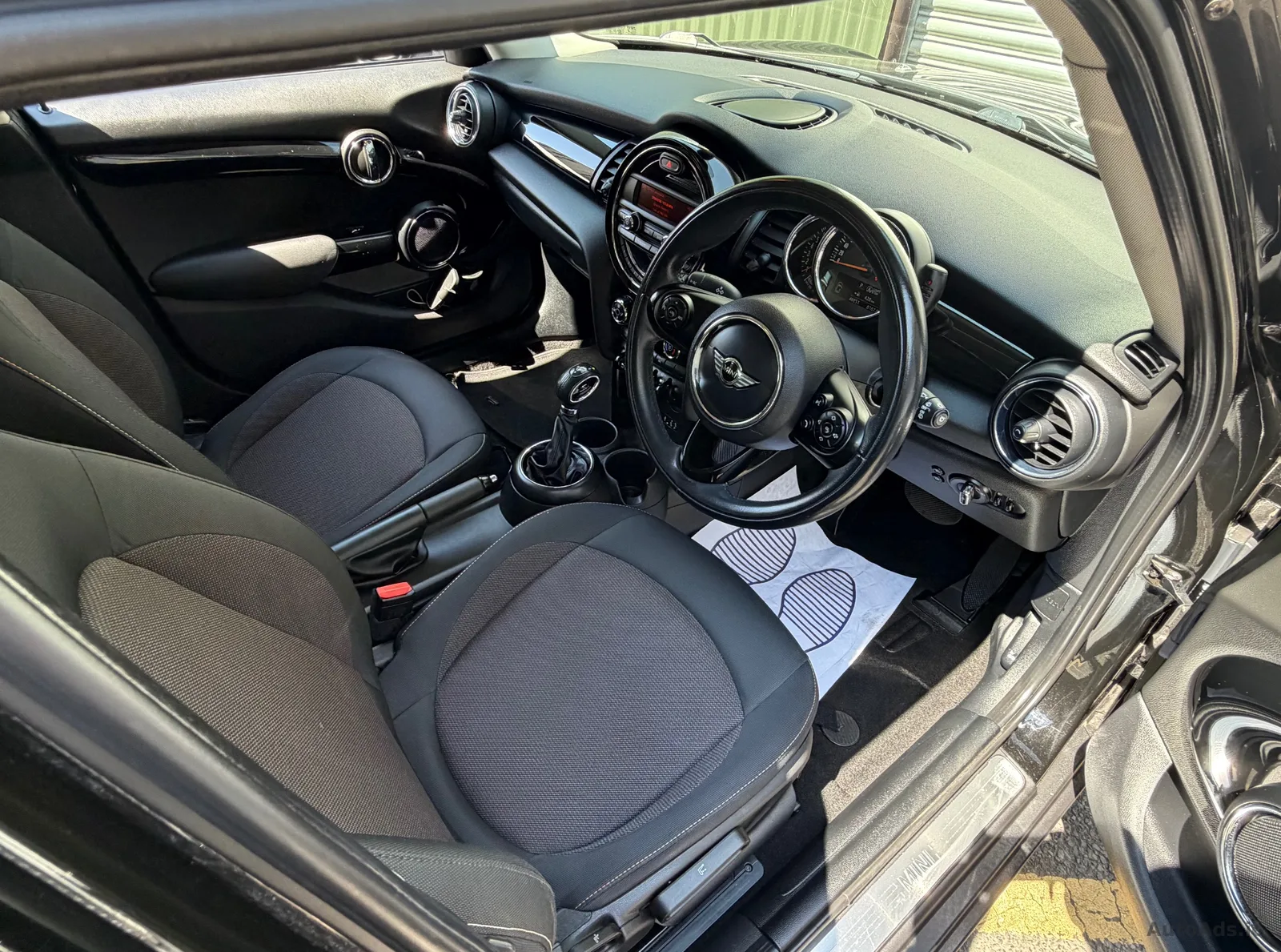 2015 MINI One – photo 6