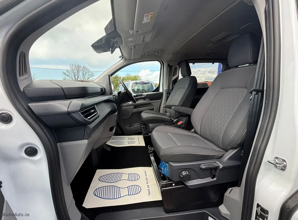 2026 Ford Tourneo Custom – photo 16