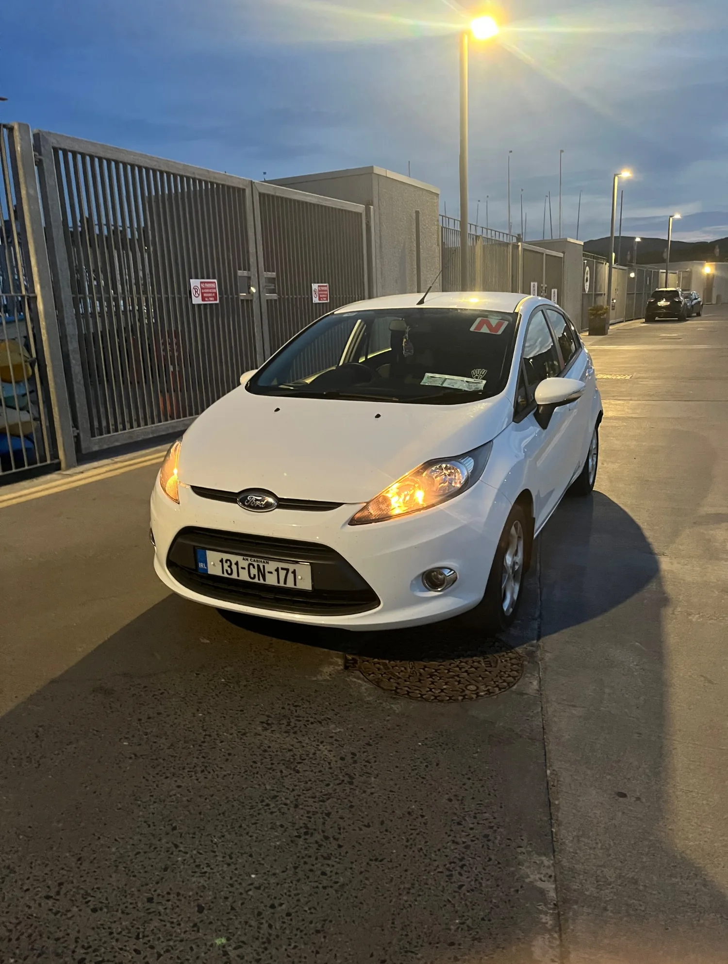 2013 Ford Fiesta – photo 2