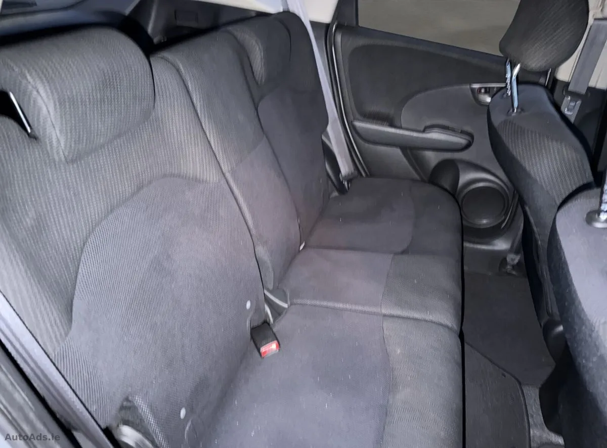 2011 Honda Fit – photo 12