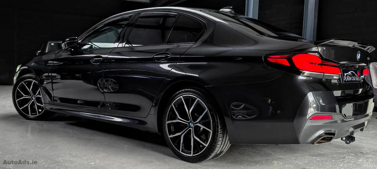 2020 BMW 5-Series – photo 11