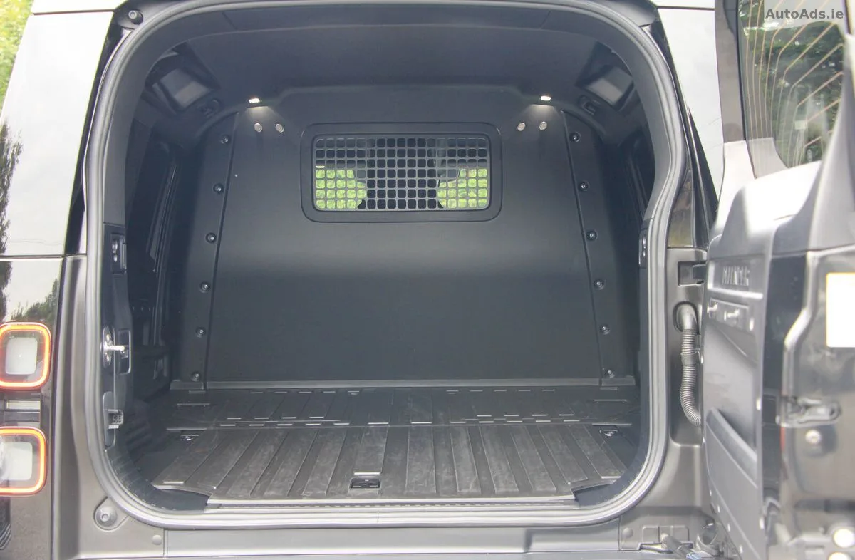 2026 Land Rover Defender – photo 19