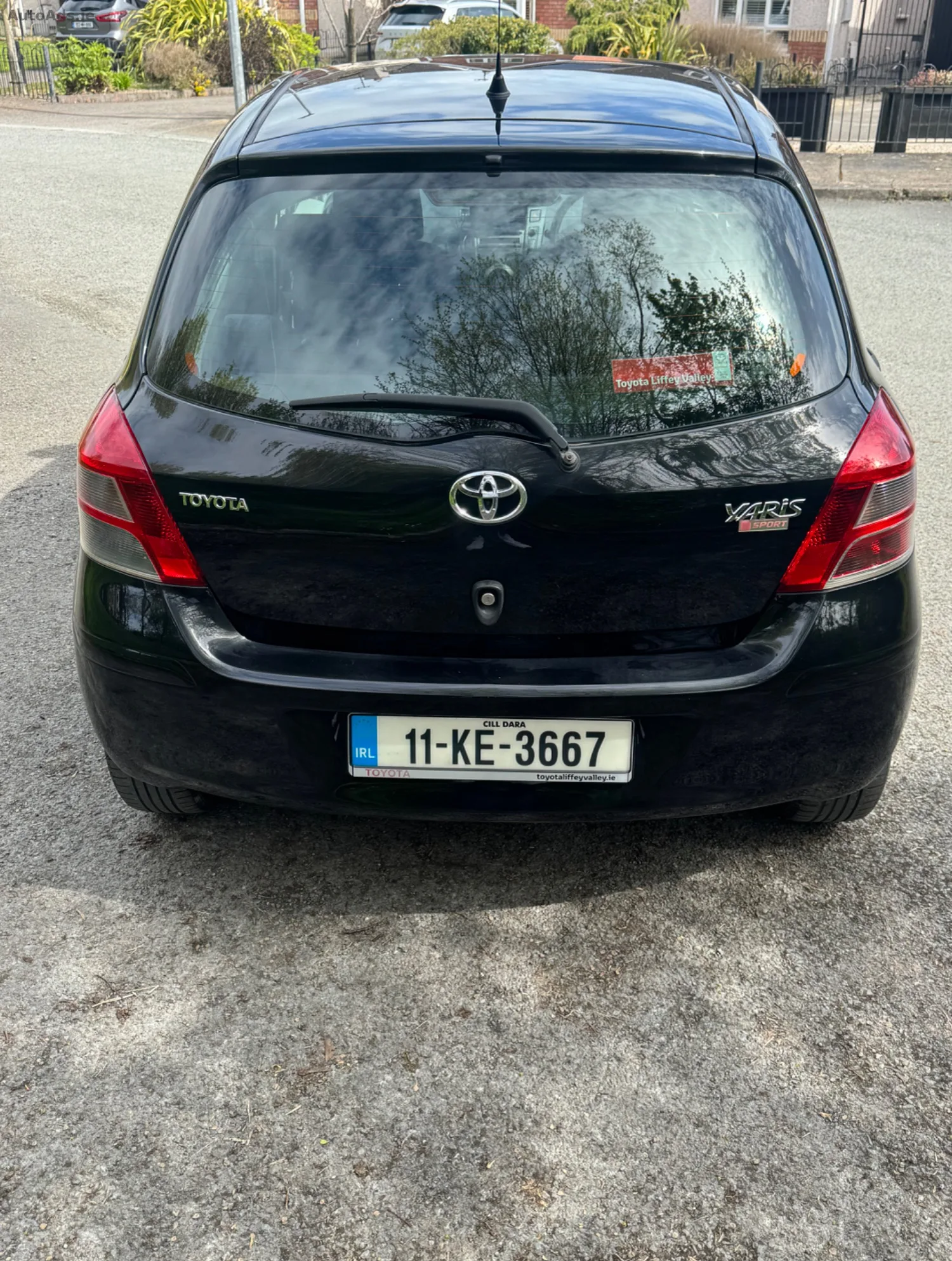 2011 Toyota Yaris – photo 4