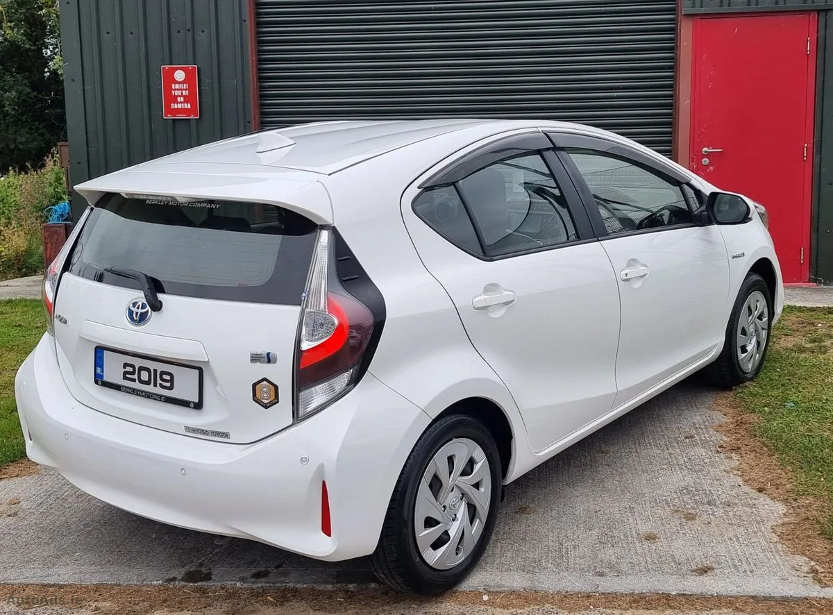 2019 Toyota Aqua – photo 12