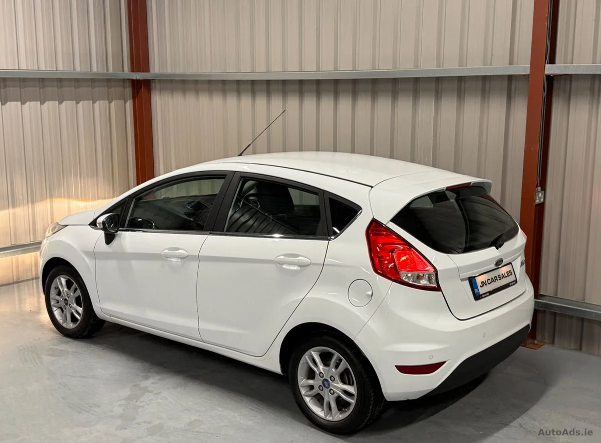 2015 Ford Fiesta – photo 5