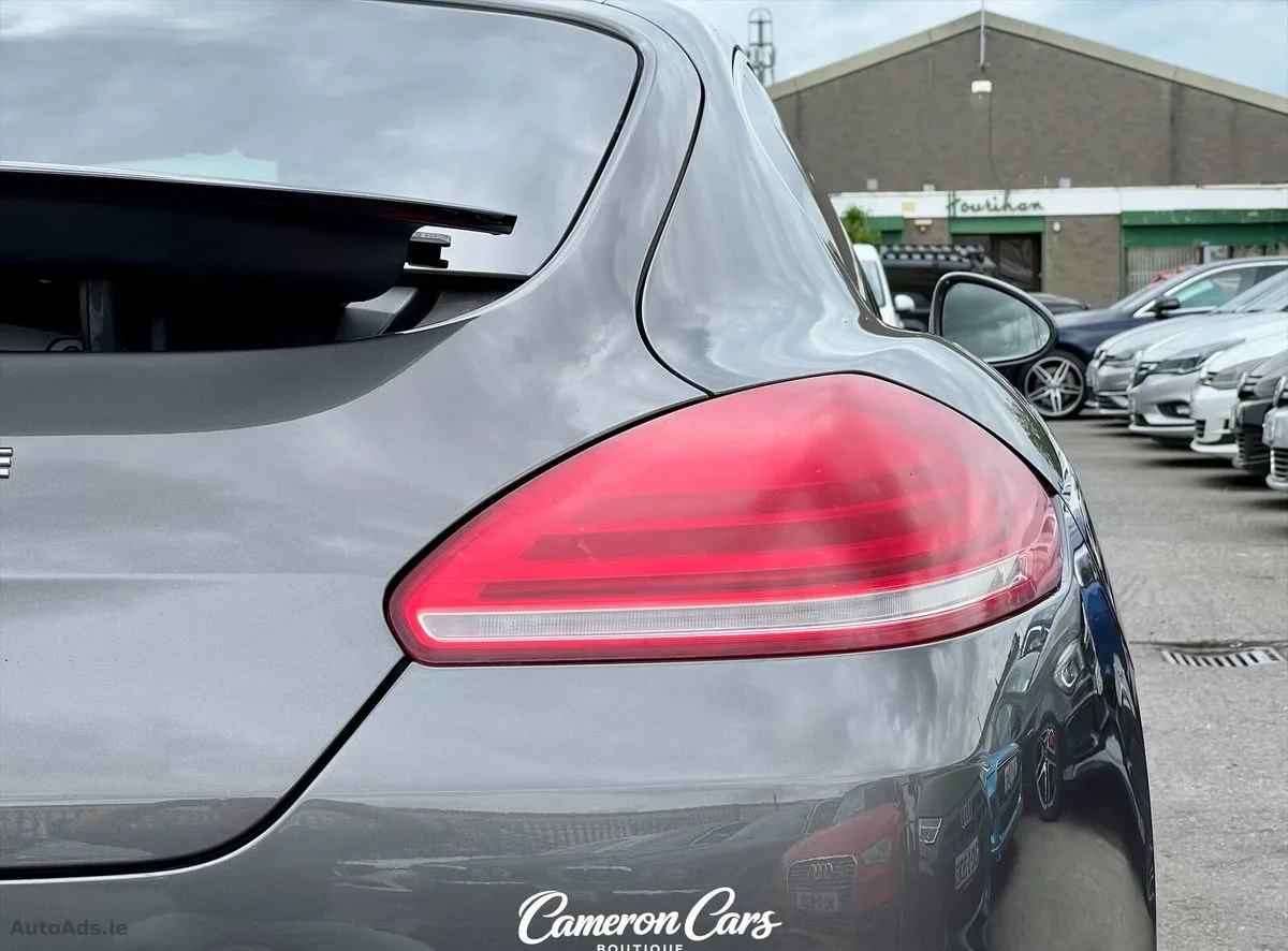 2015 Porsche Panamera – photo 16