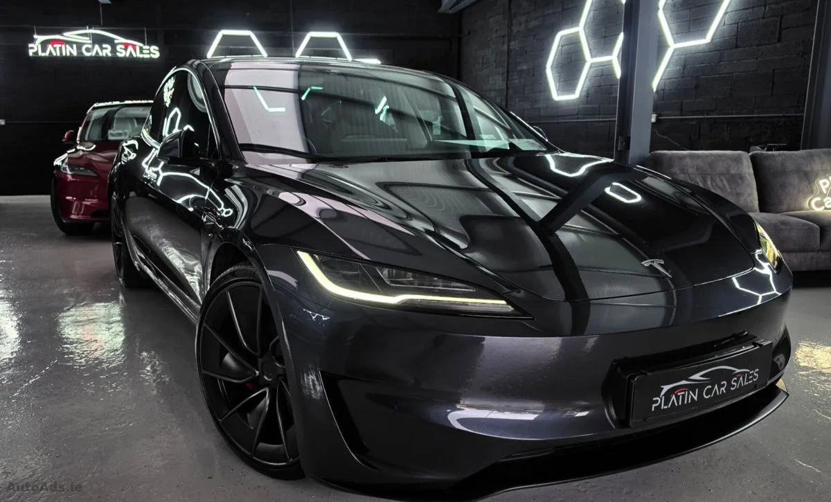 2024 Tesla Model 3 – photo 2